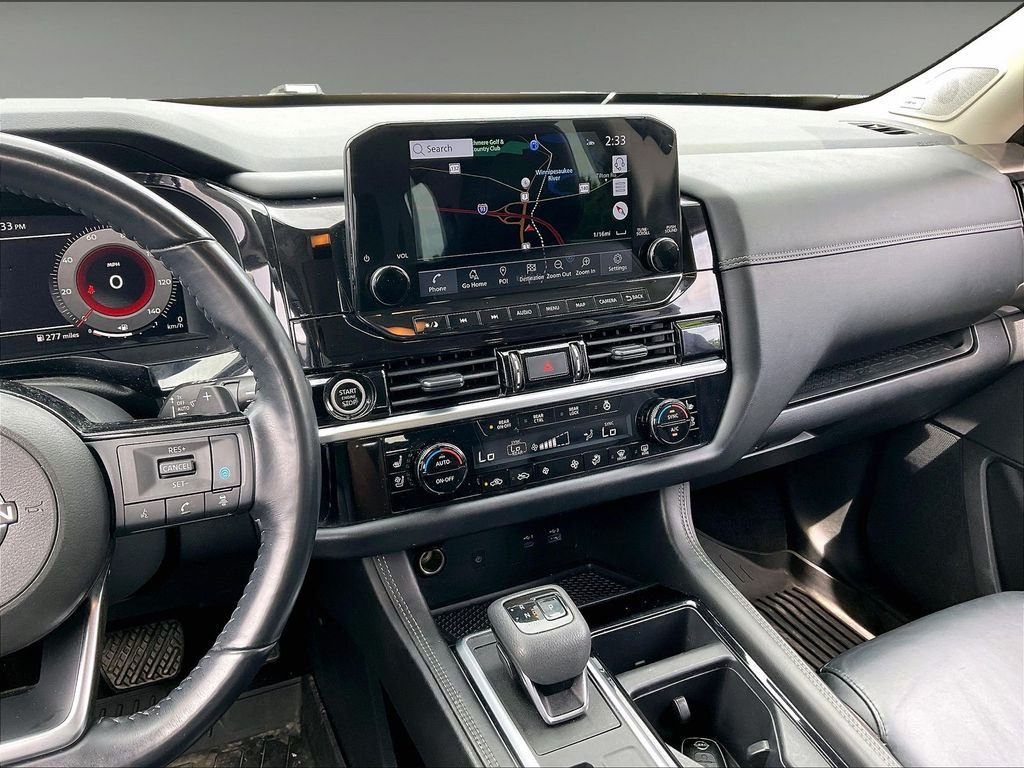Used 2023 Pearl White Tricoat Nissan Platinum image 18