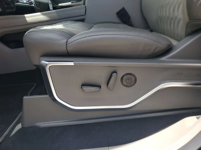New 2026 Star White Metallic Tri-Coat Ford F-250® Platinum® image 15