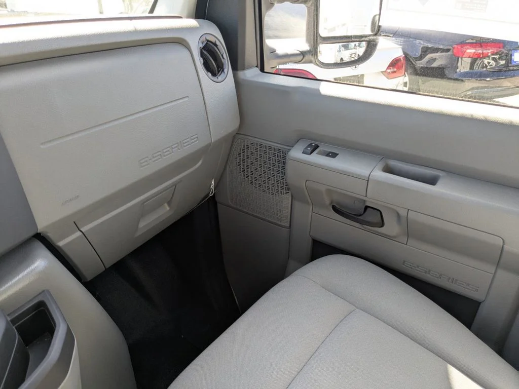 2026 Ford E-Series Cutaway Base - Photo 16