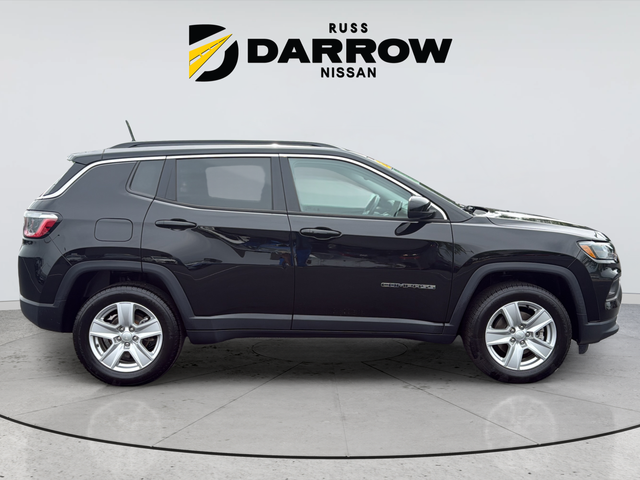 Used 2022 Black Jeep Latitude image 6