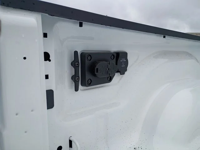 New 2026 Bright White Clear-Coat Exterior Paint RAM Tradesman image 19