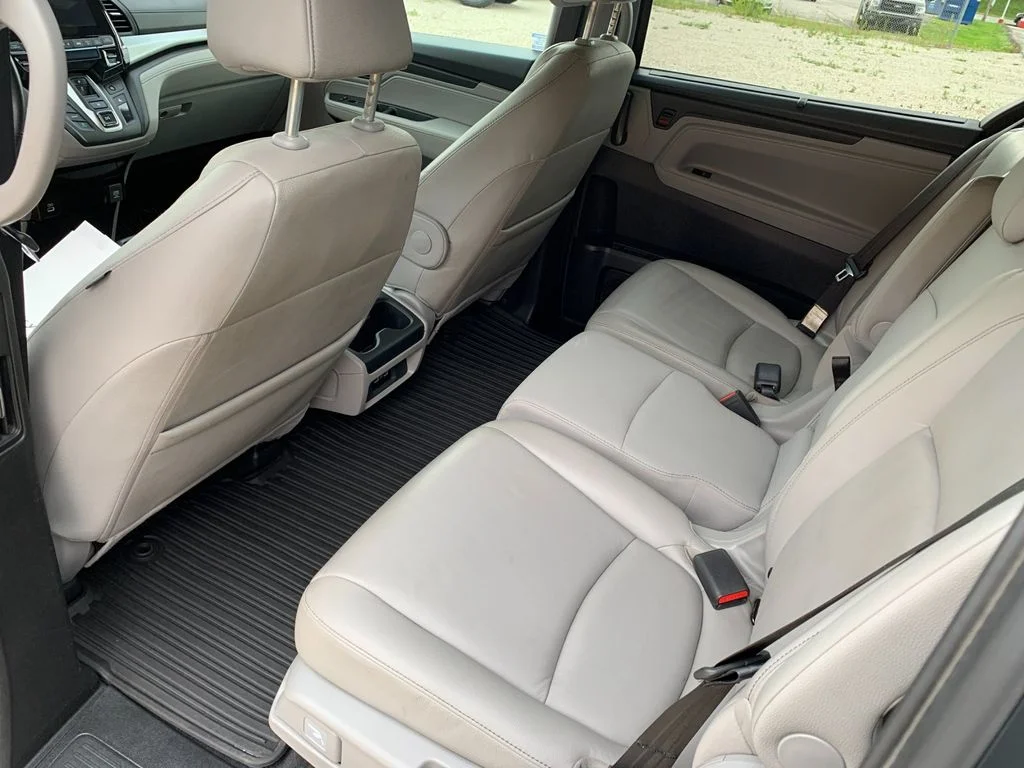 Used 2022 Silver Honda EX-L image 14