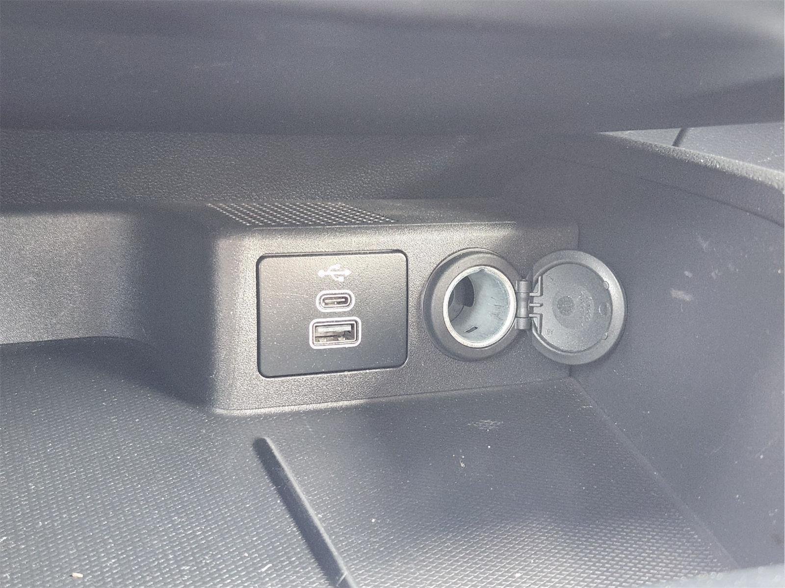 Used 2024 Agate Black Ford Active image 19
