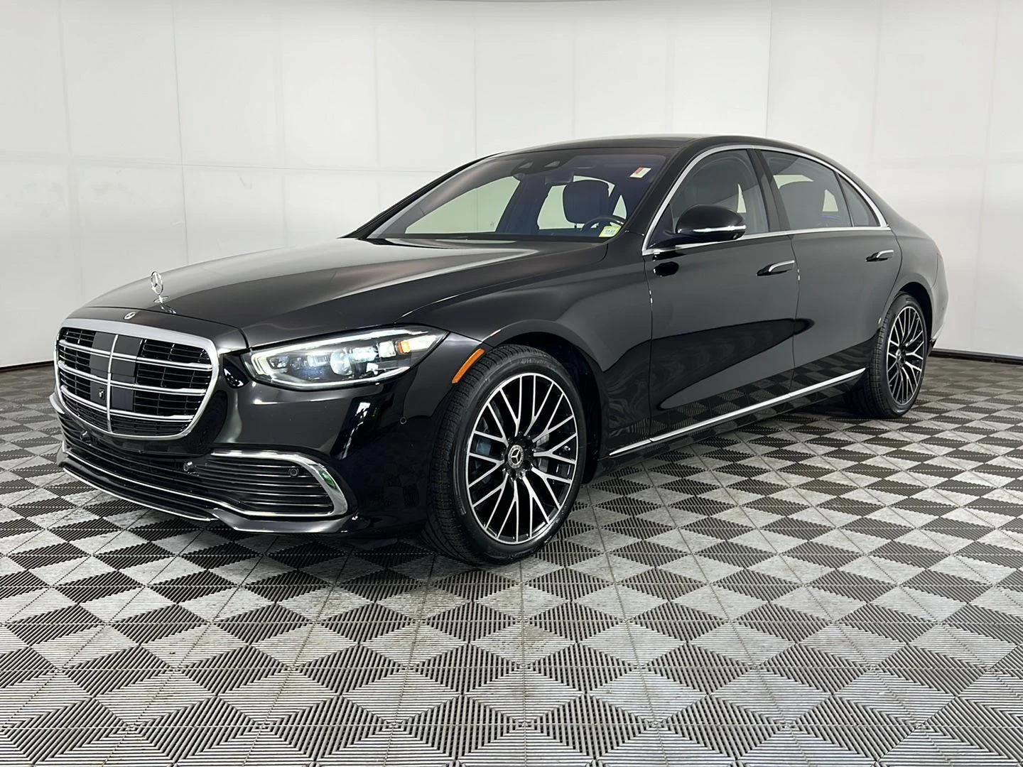 Used 2021 Black Mercedes-Benz S 580 image 12