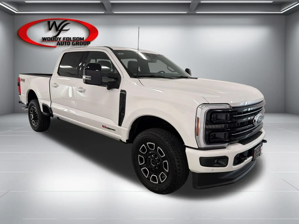 New 2026 Star White Metallic Tri-Coat Ford F-250® Platinum® image 2