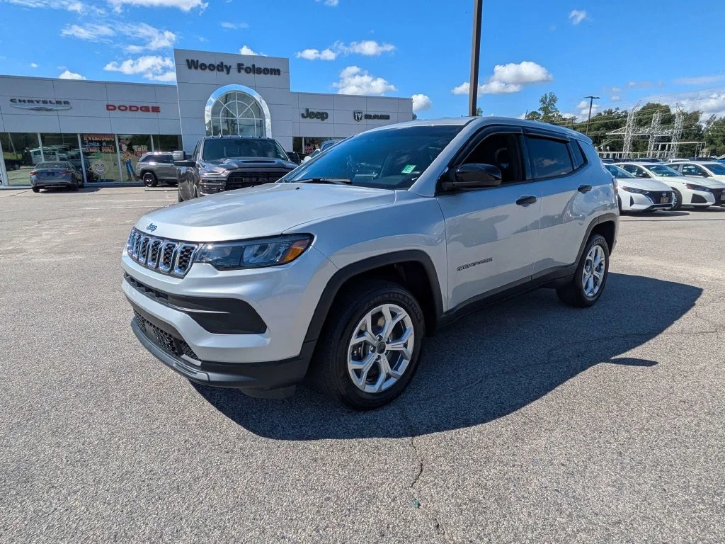 Used 2025 Silver Jeep Sport image 8