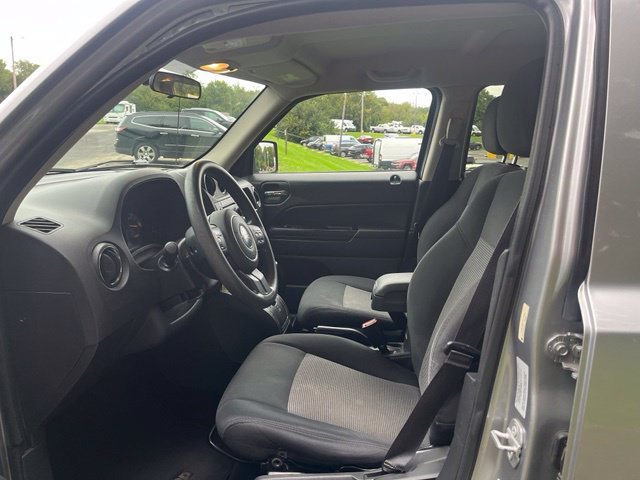 Used 2015 Billet Silver Metallic Jeep Sport image 12