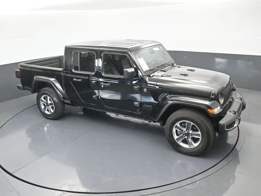Used 2024 Black Clearcoat Jeep Sport S image 50