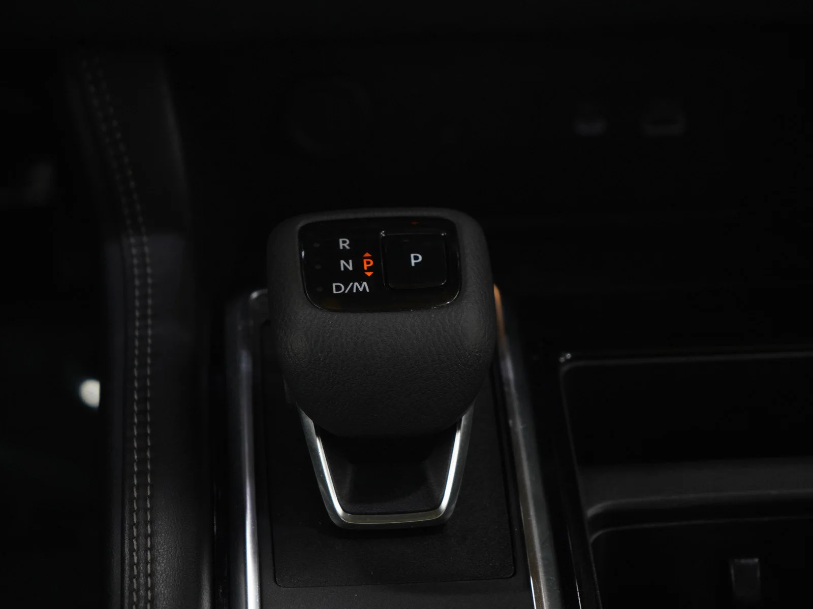 Used 2024 Super Black Nissan Platinum image 22