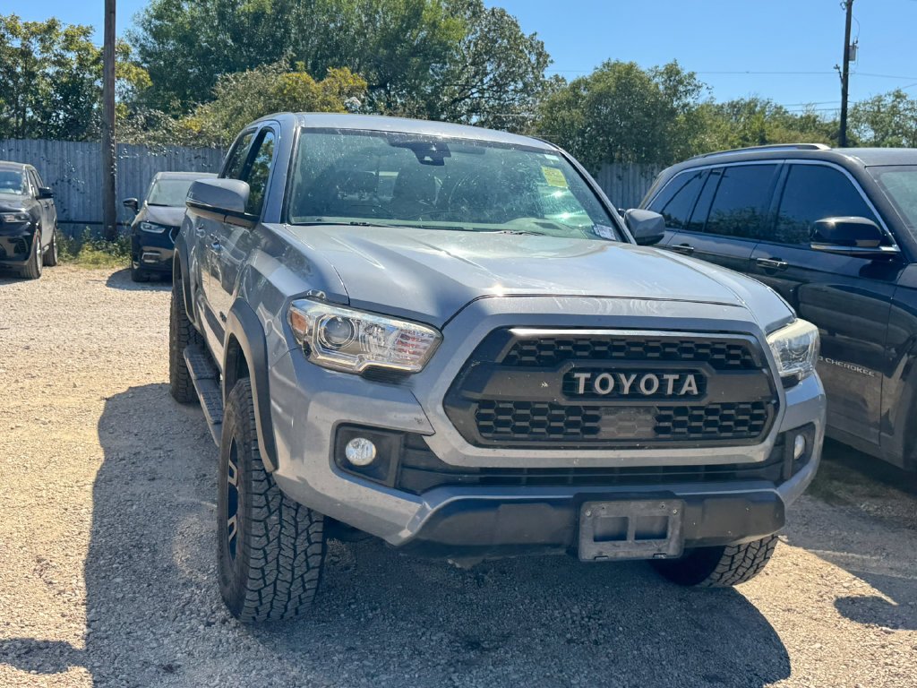 Used 2018  Toyota TRD Off-Road image 3