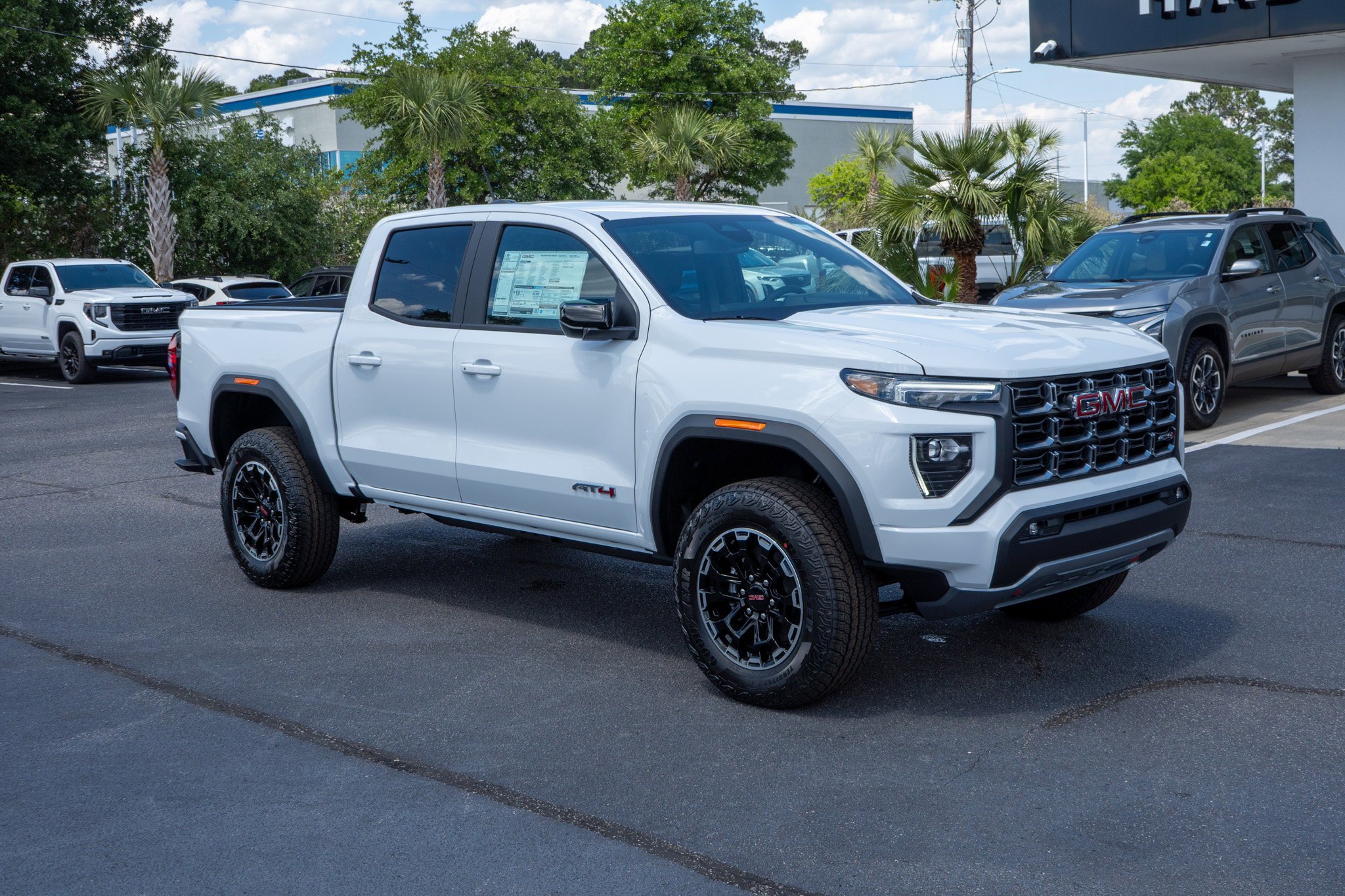 2026 GMC Canyon 4WD AT4 Crew Cab Short Box's photo