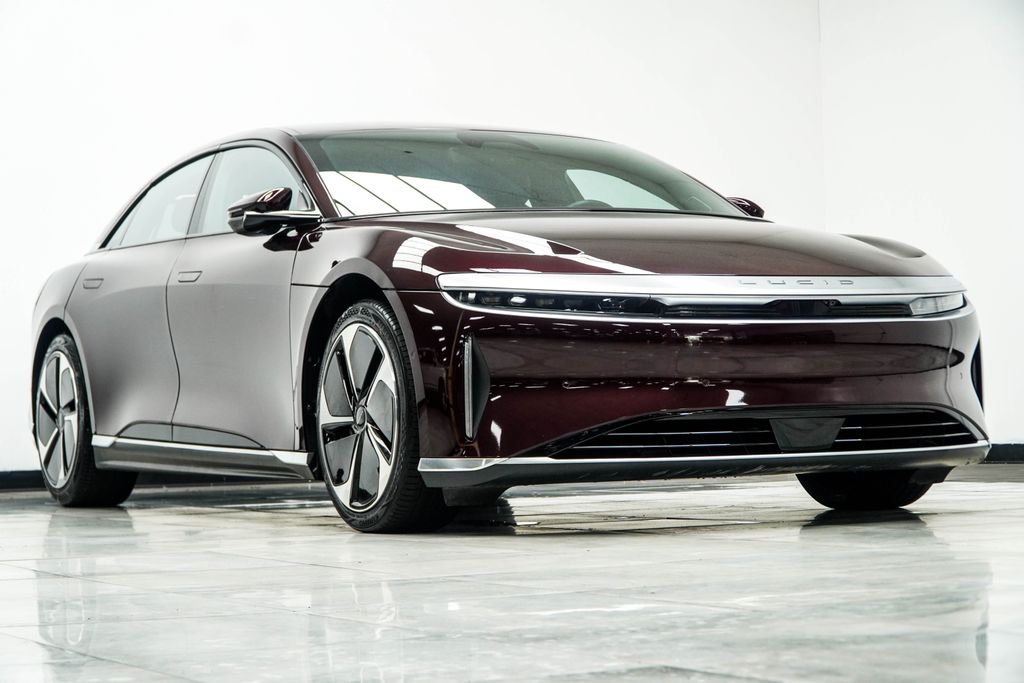 Used 2024 Red Lucid Touring image 4