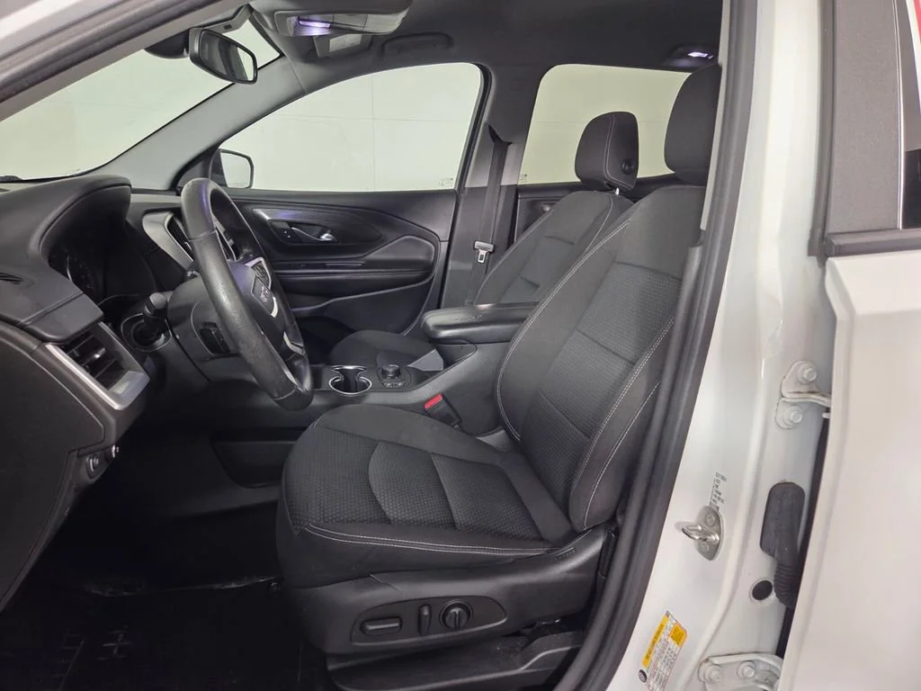 Used 2022 Summit White GMC SLE image 10