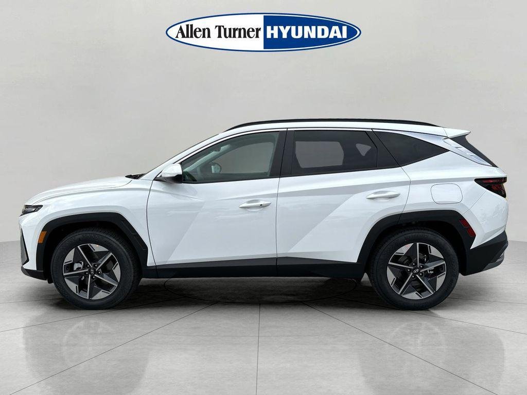 New 2026 White Pearl Hyundai SEL FWD image 4
