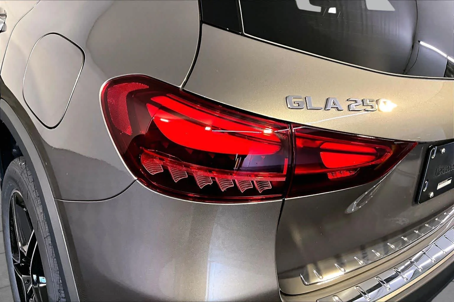 New 2026 Mountain Grey Metallic Mercedes-Benz GLA 250 image 5