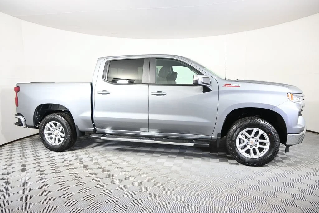 2026 Chevrolet Silverado 1500 LT - Photo 9