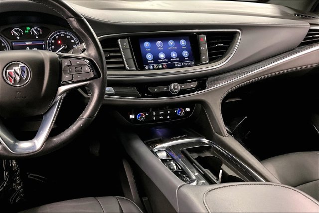 Used 2023 Summit White Buick Essence image 7