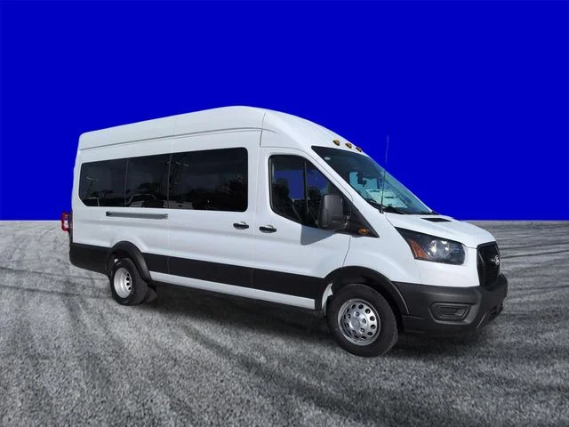 New 2026 Oxford White Ford Passenger Van XL image 2