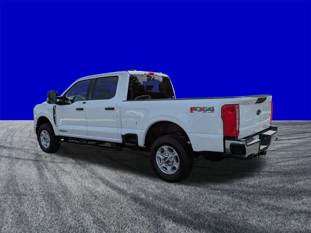 New 2026 Oxford White Ford F-250® XLT image 7