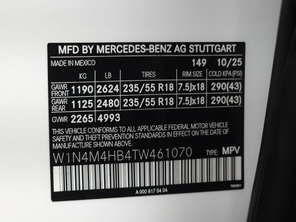 New 2026 Polar White Mercedes-Benz GLB 250 image 35