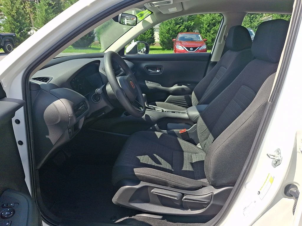 Used 2025  Honda LX image 13