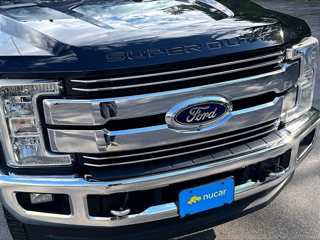 Used 2019 Black Metallic Ford Lariat image 31