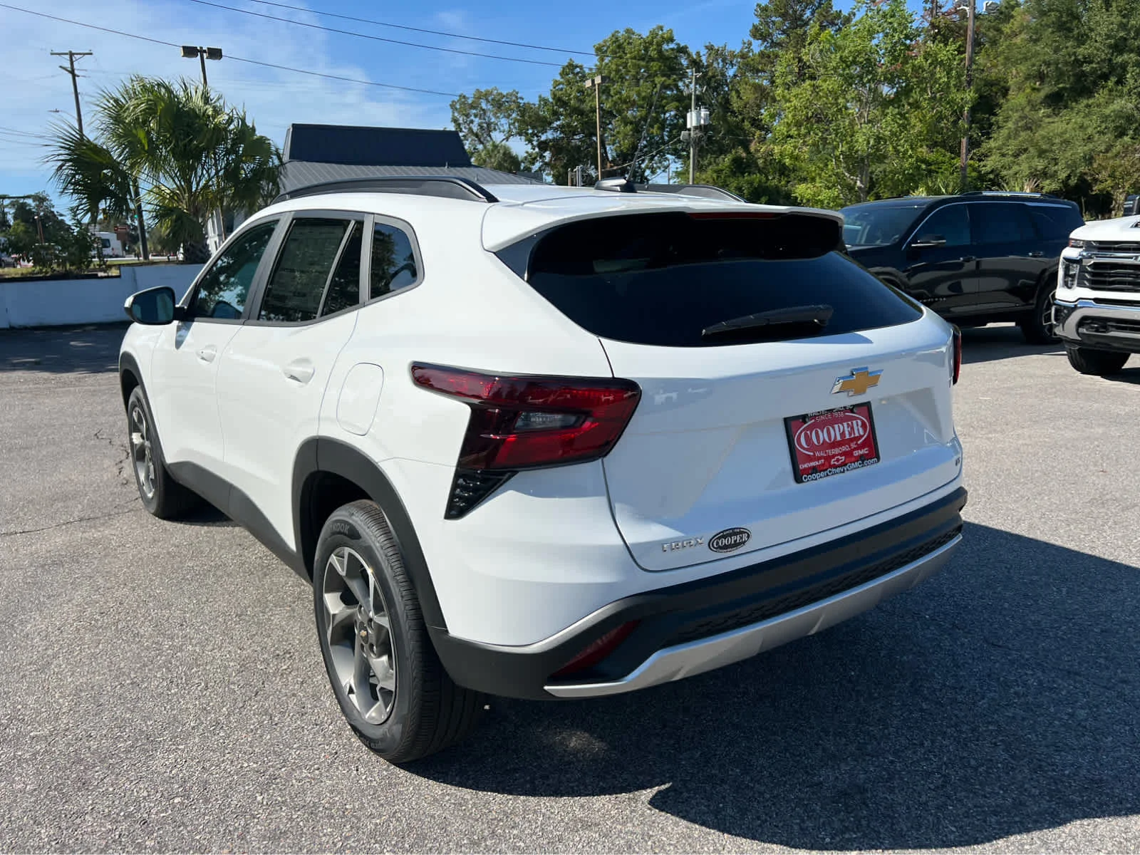 New 2026 Summit White Chevrolet LT image 4