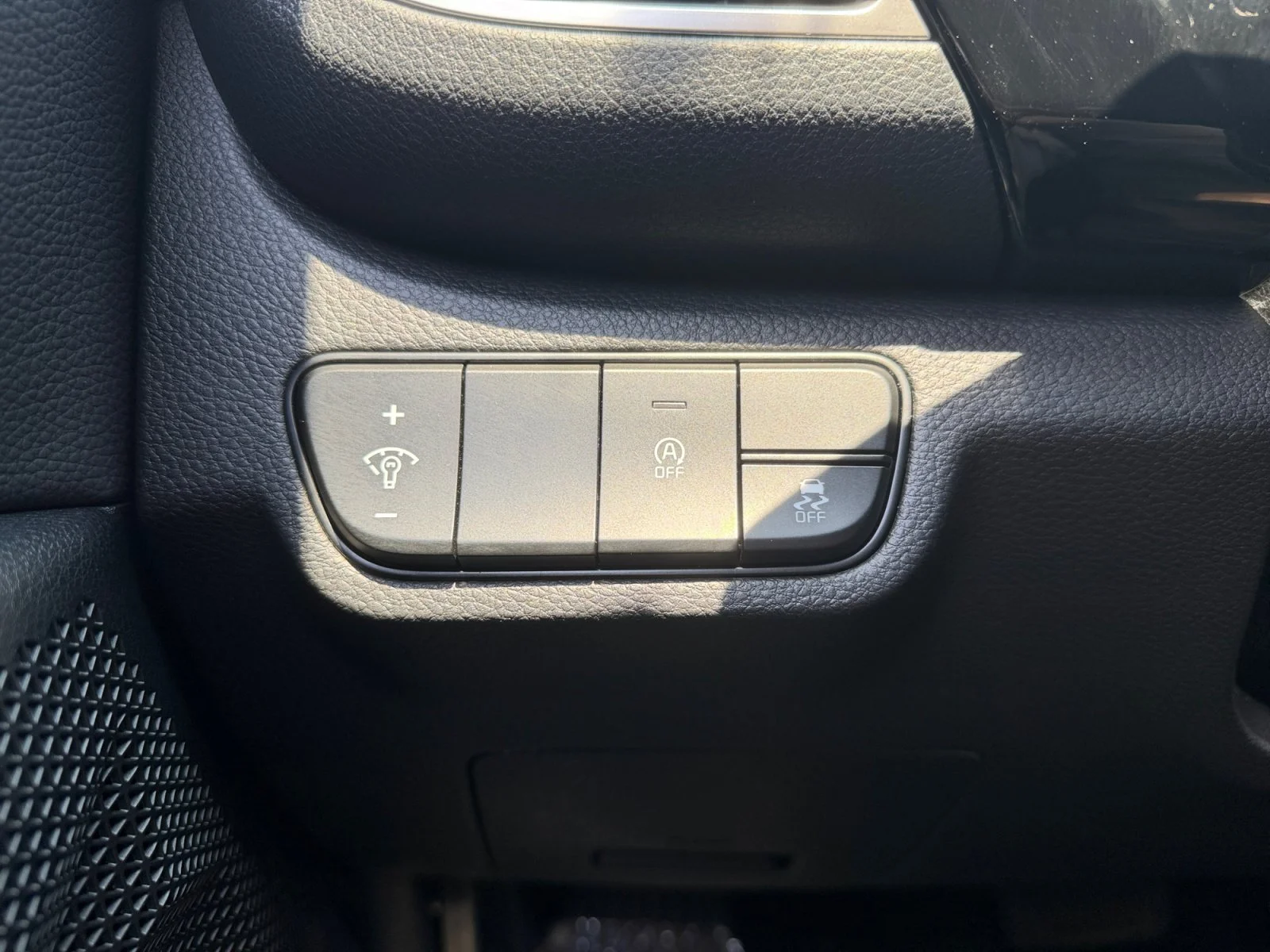 Used 2024 Pluton Blue/Black Roof Kia S image 17