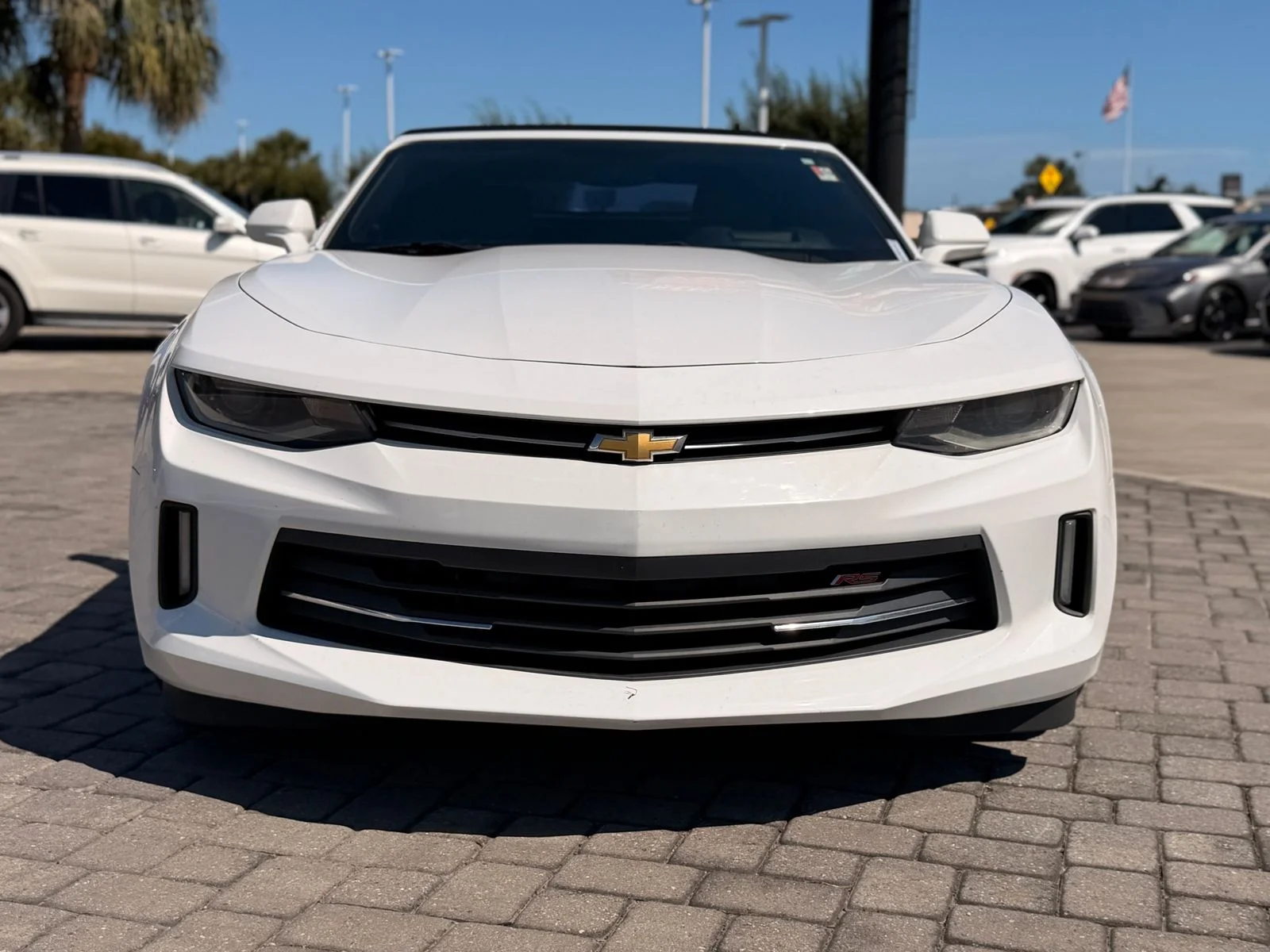 Used 2018 Summit White Chevrolet 2LT image 4