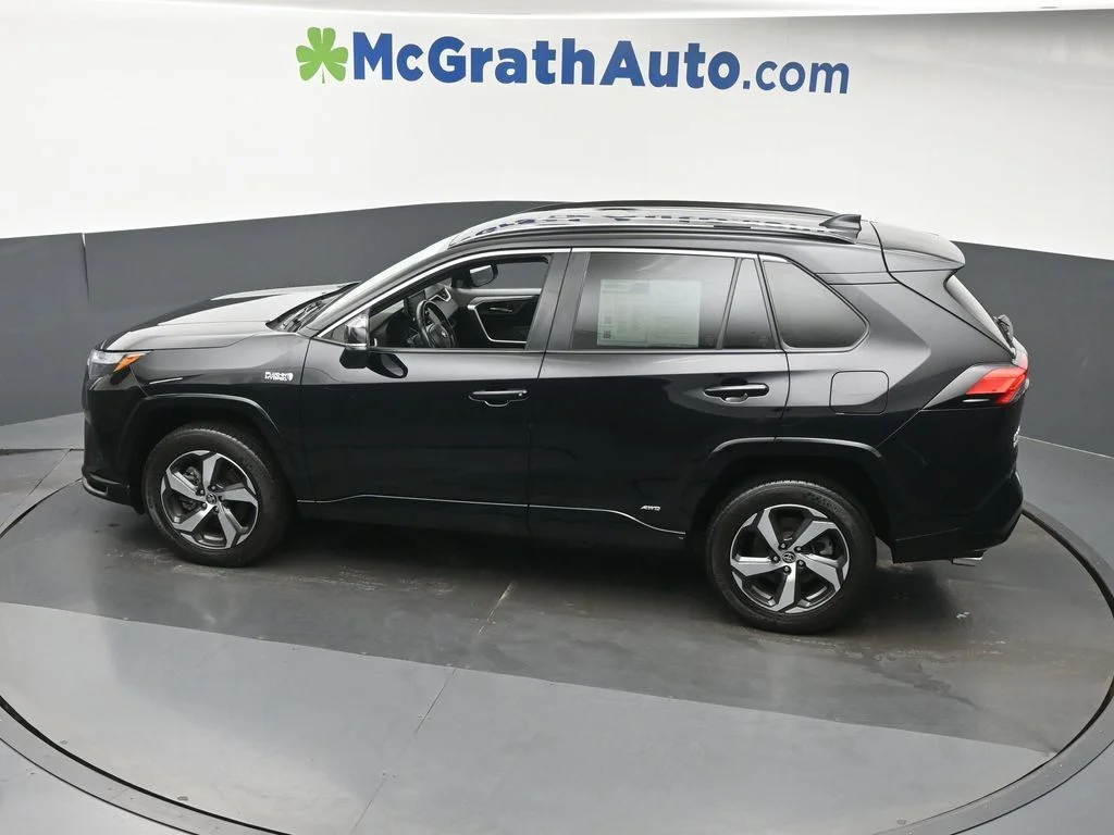 Used 2022 Black Toyota SE image 24