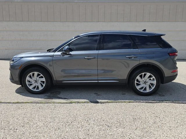 Used 2023 Gray Lincoln Standard image 10