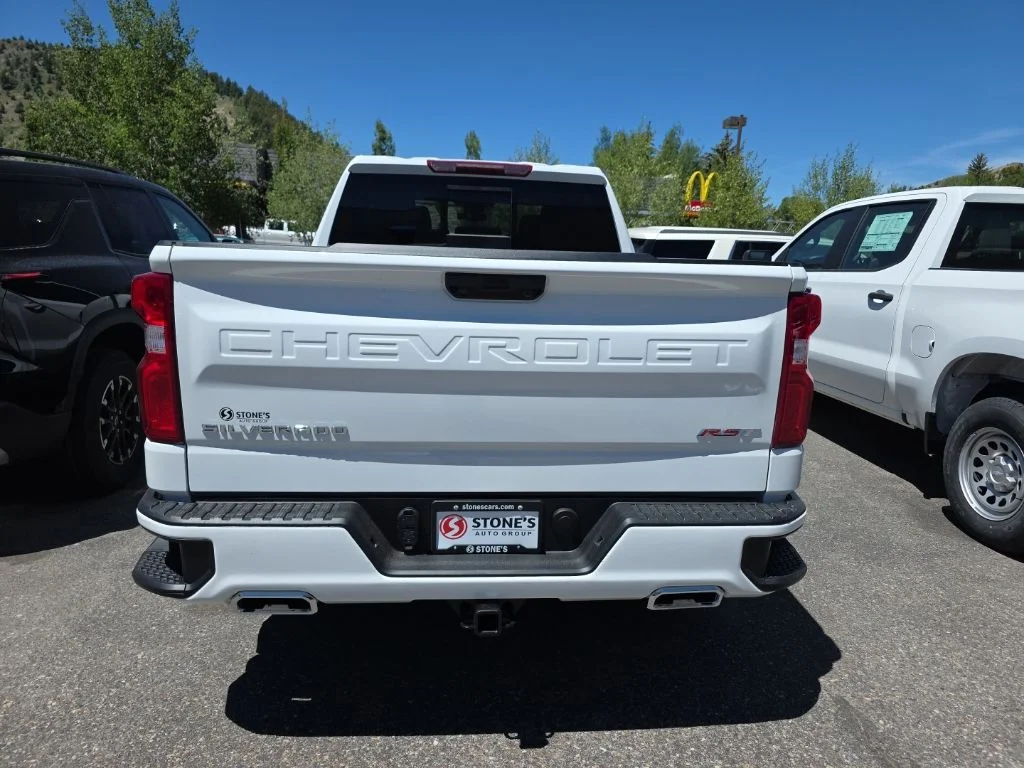 New 2026 Summit White Chevrolet RST image 6