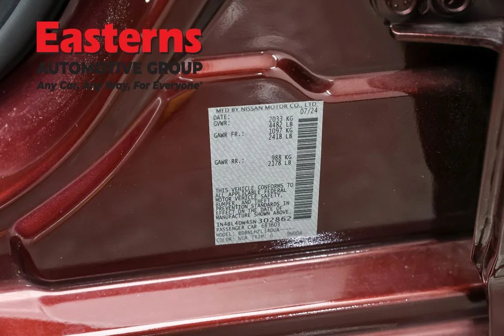 Used 2025 Red Nissan 2.5 SV image 32