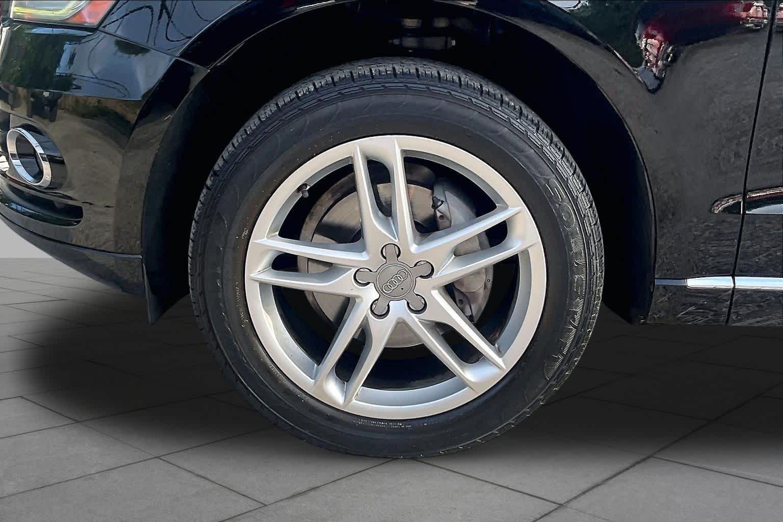 Used 2017 Brilliant Black Audi Premium image 11