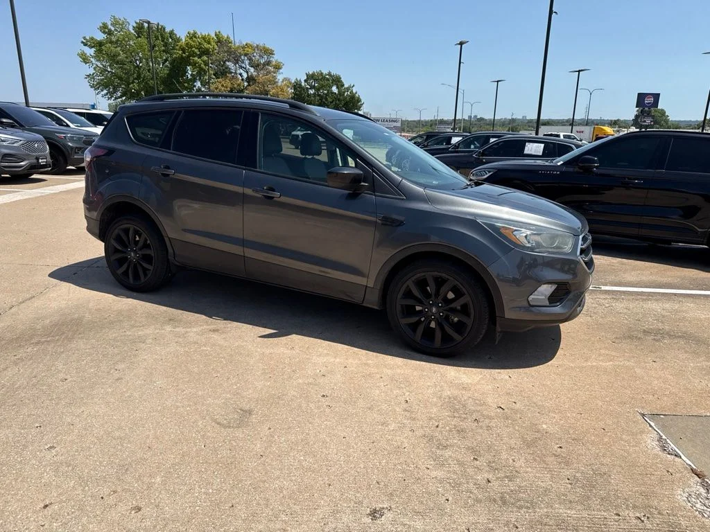 Used 2017 Gray Ford SE image 6