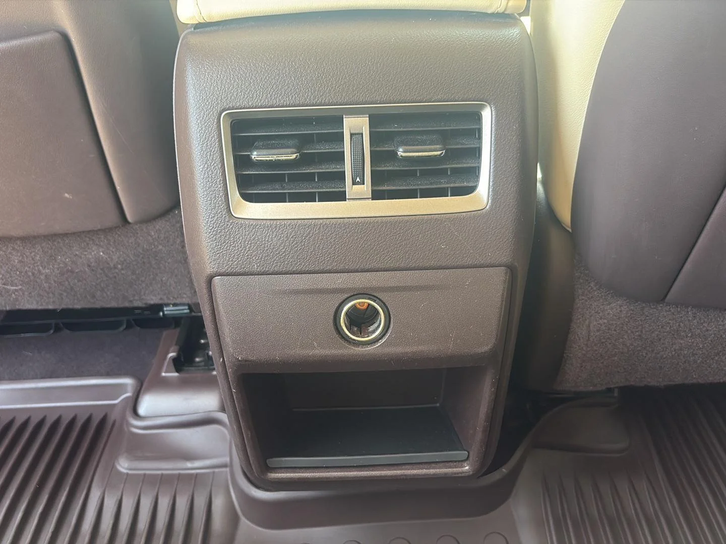 Used 2018 Matador Red Mica Lexus  image 19