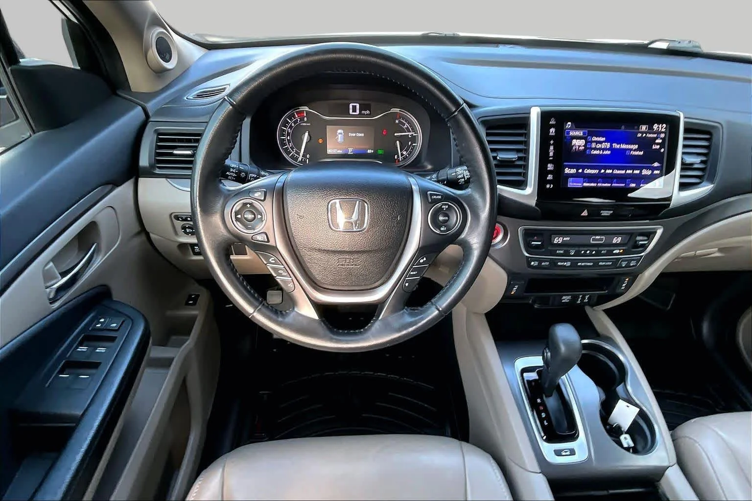 Used 2017 White Diamond Pearl Honda EX-L image 6