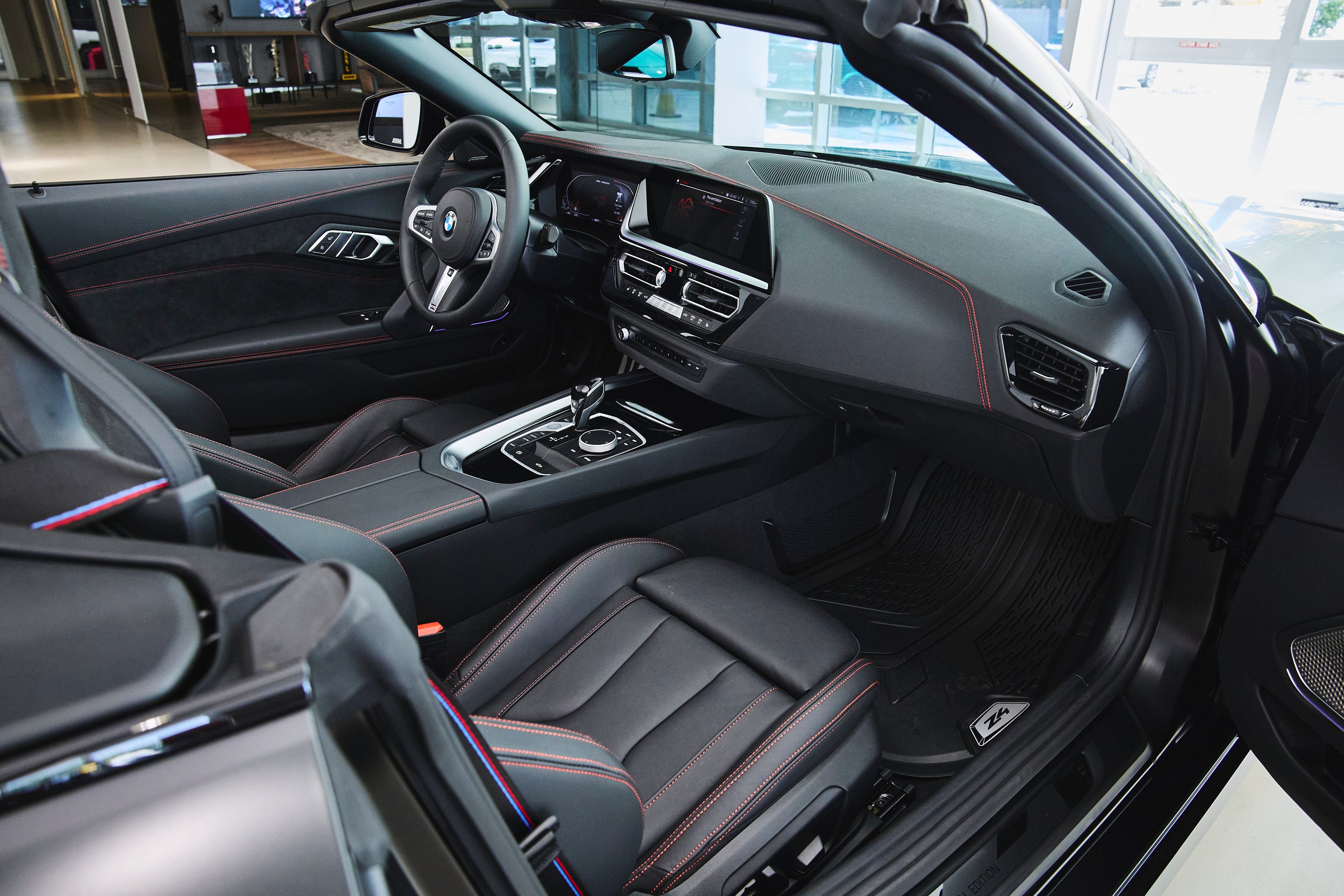 2026 BMW Z4 M40i - Photo 15