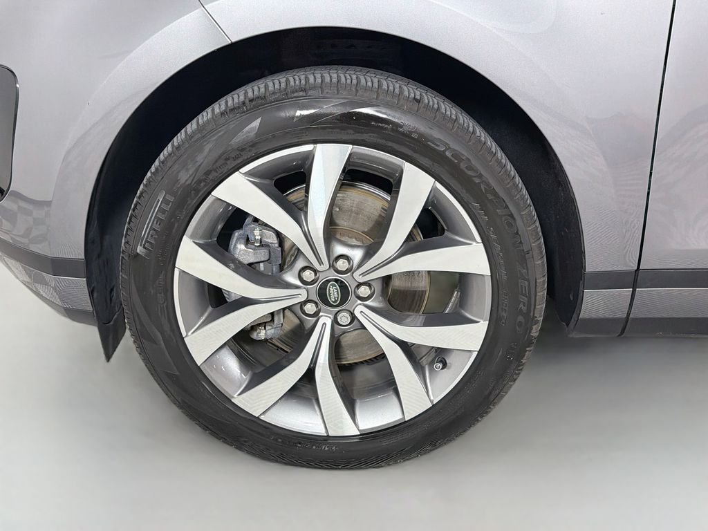 Certified Used 2023 Gray Land Rover SE image 32