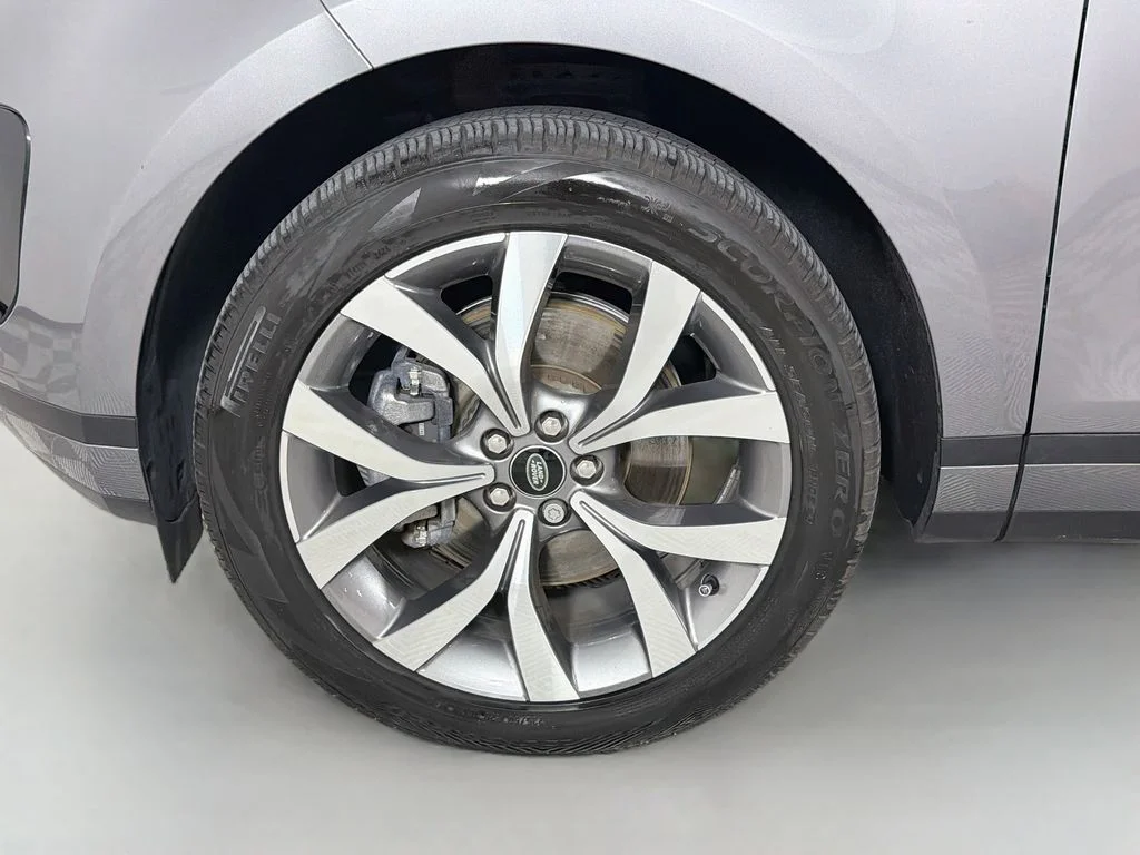 Certified Used 2023 Gray Land Rover SE image 32