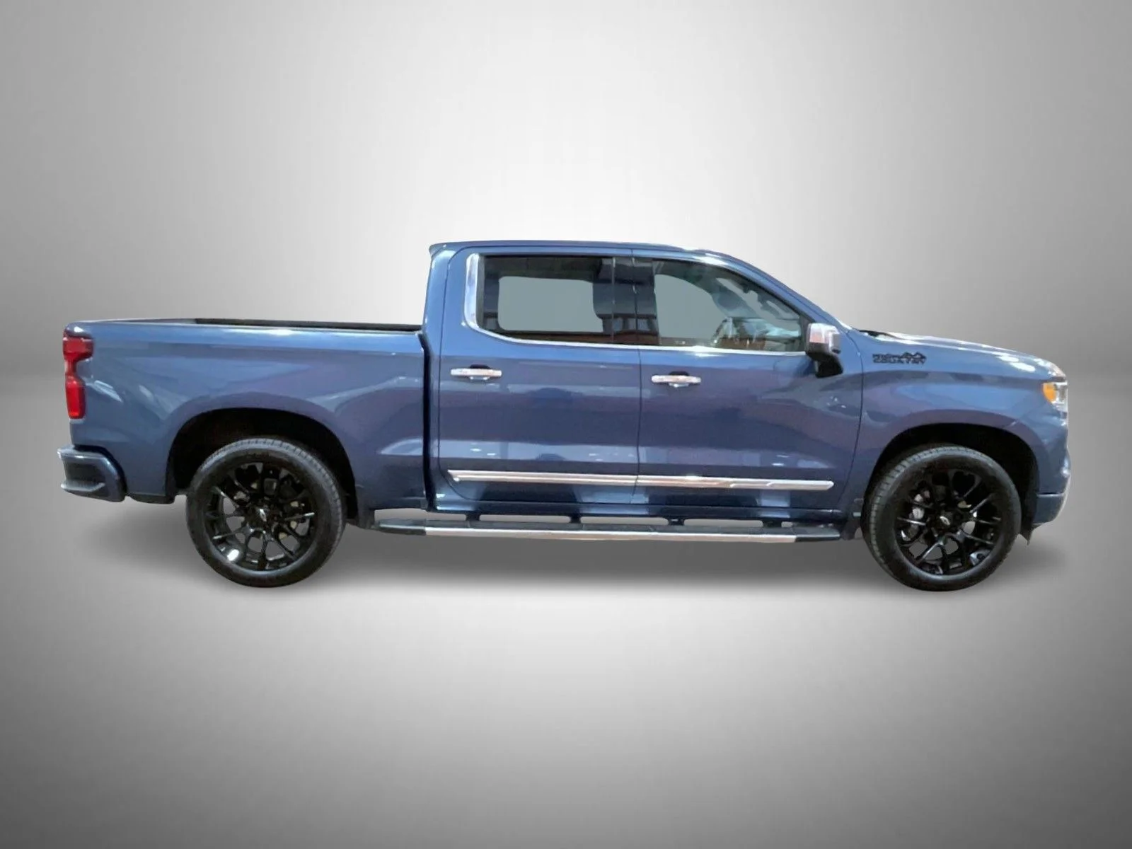 Certified Used 2024 Blue Chevrolet High Country image 4