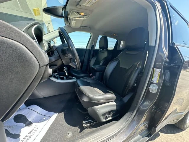 Used 2021 Gray Jeep Latitude image 13