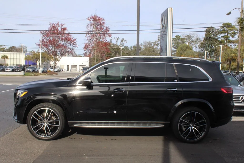 Certified Used 2025 Obsidian Black Metallic Mercedes-Benz GLS 580 image 9