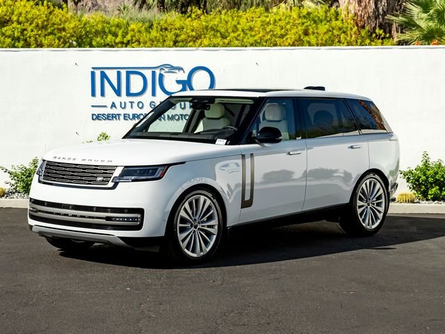 New 2026 Fuji White Land Rover SE image 1