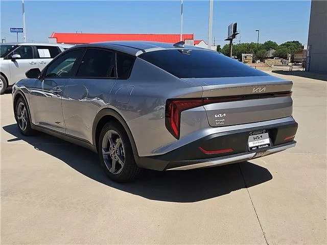 Used 2025 Gray KIA LXS (IVT) image 2