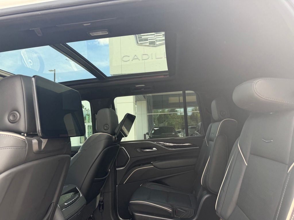 Used 2021 Crystal White Cadillac Sport image 14