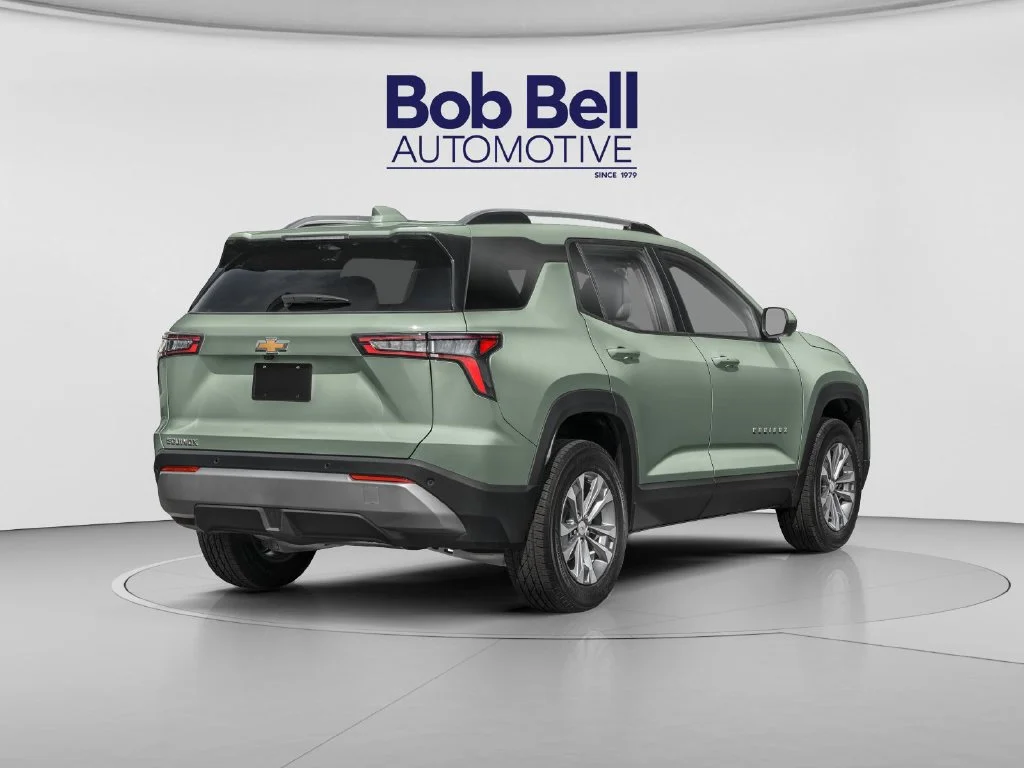 Used 2025 Green Chevrolet LT image 2