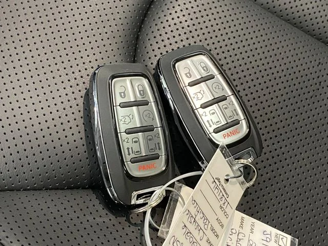 2026 Chrysler Pacifica Limited - Photo 30