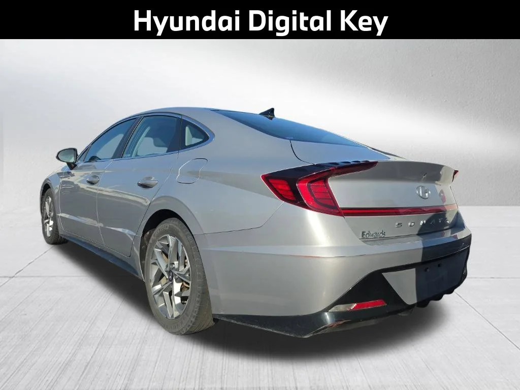 Used 2023 Silver Hyundai SEL image 7