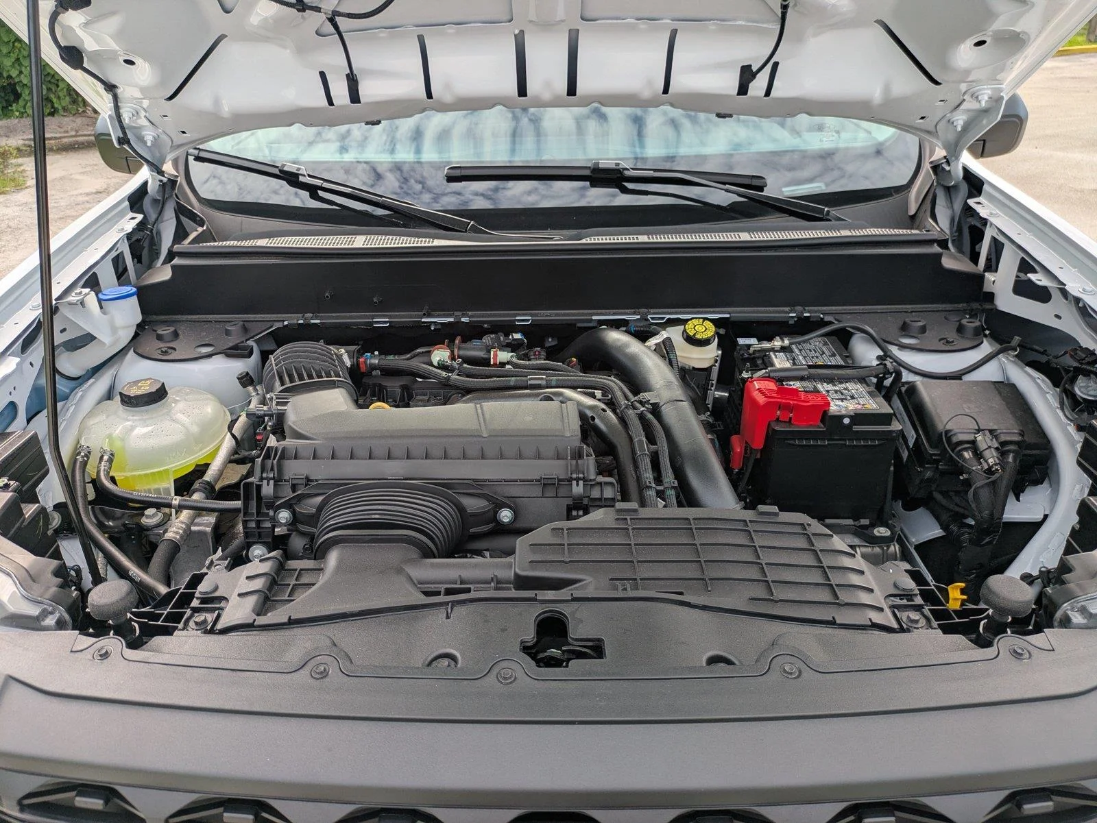 New 2026 Oxford White Ford XLT image 35